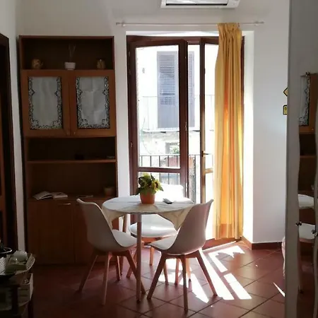아파트 Marku's House